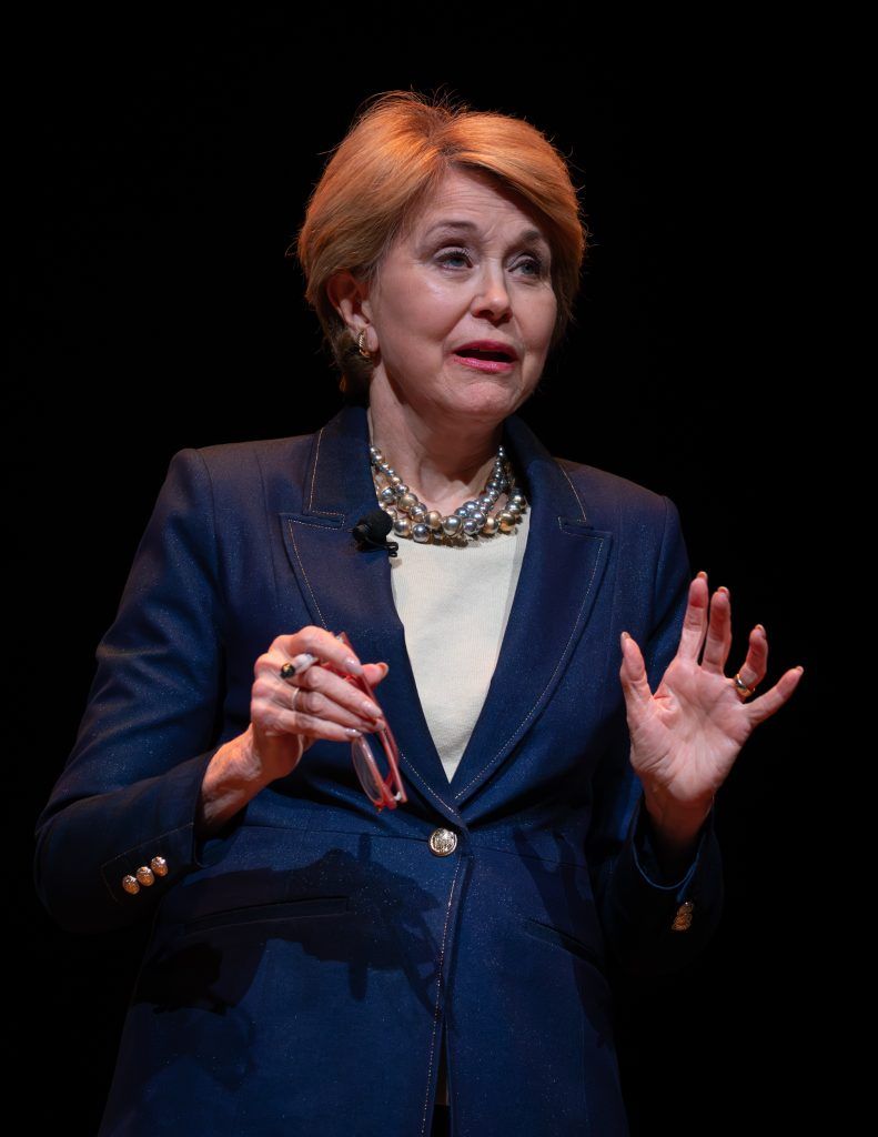 Jane Pauley at Arizona Financial Theatre