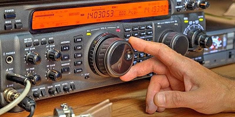 Emergency & Off Grid Radio & Communications + Introduction to HAM Radio