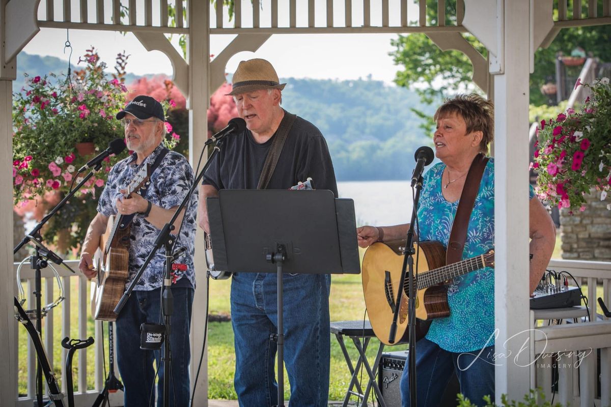 Woodnote at the Queen City Balladeers Leo Coffeehouse