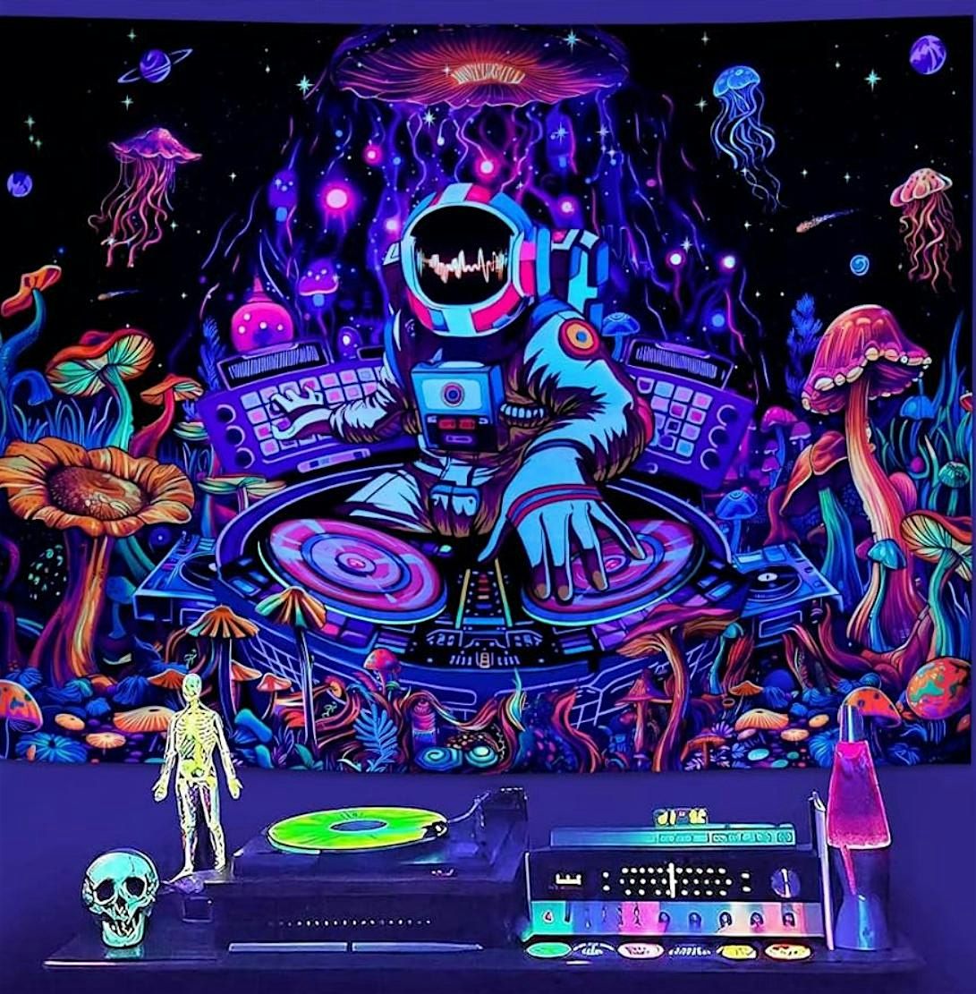 Leah\u2019s Music Lounge - 24\/7 DIY Recording Studio Karaoke Open Mic Open Jam