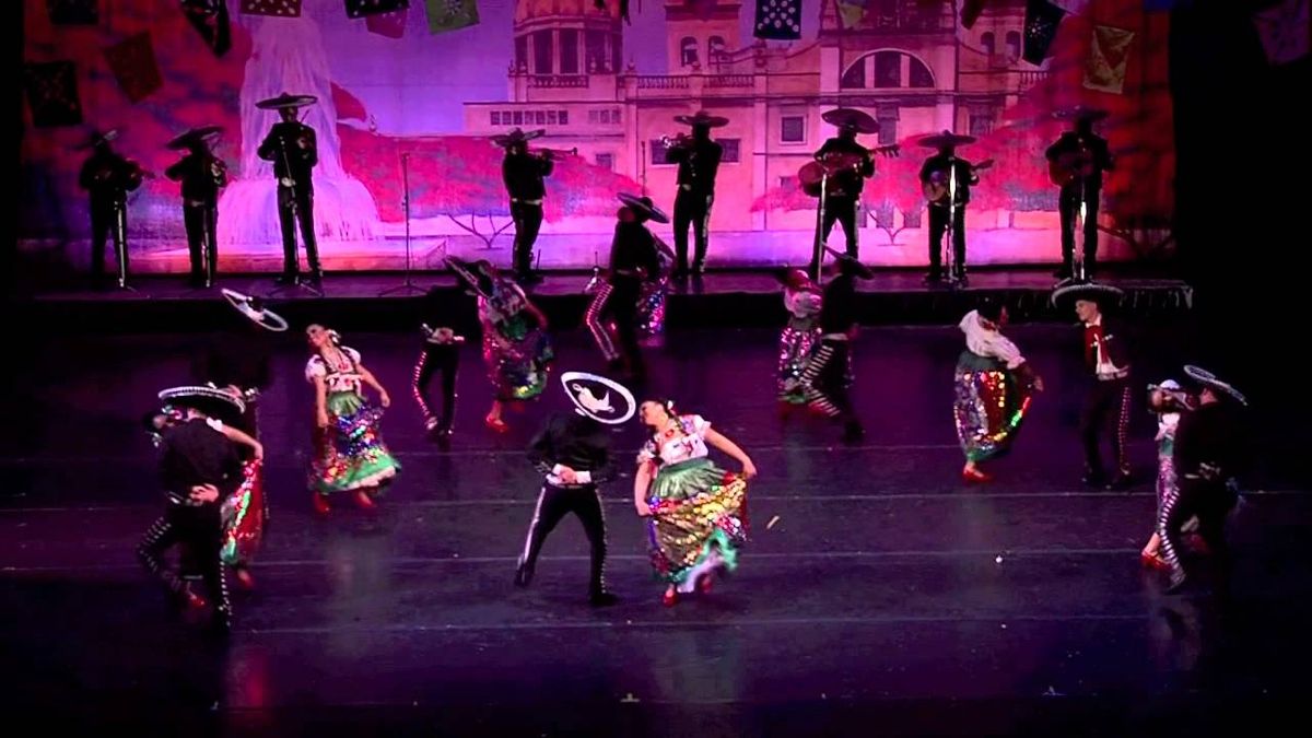 Ballet Folklrico Mexicano - Navidad En Mexico