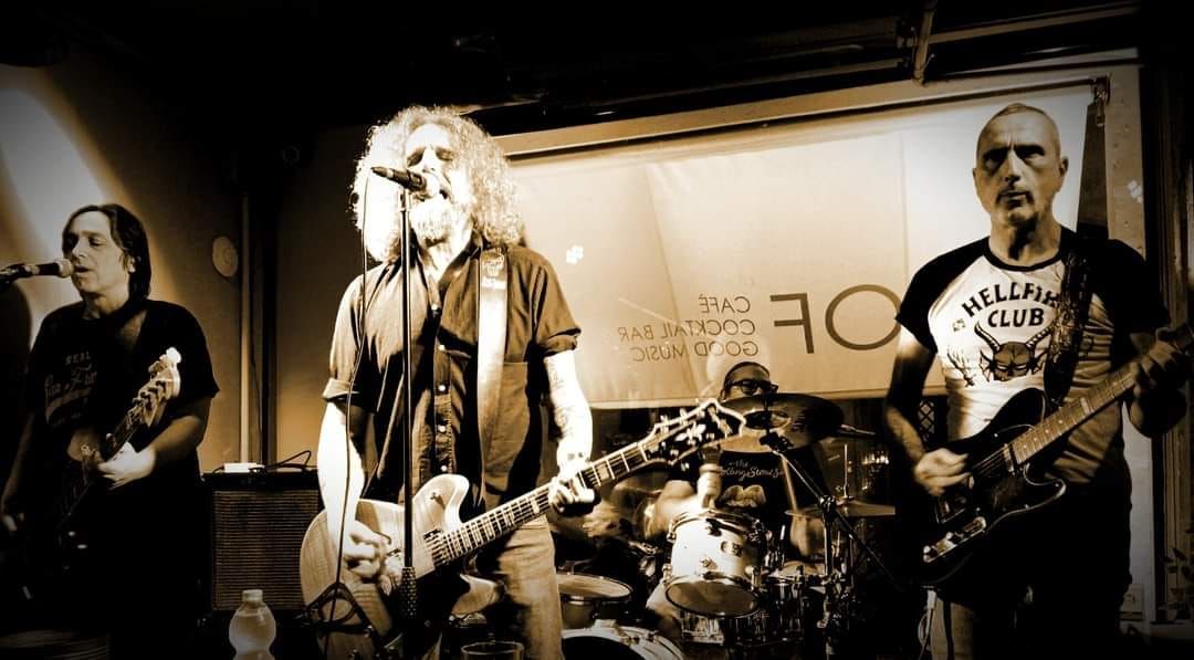 Aperitivo Live 6PM!! Dust N Bones Rock band Play