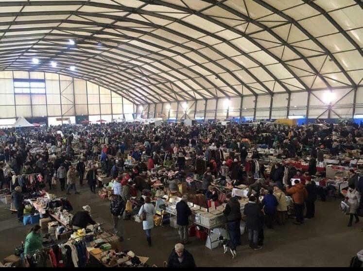 Mega Hallenflohmarkt Schwarzlsee 