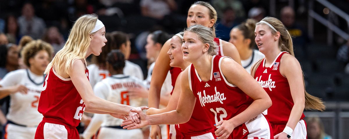 Parking Louisville Cardinals at Clemson Tigers Womens Basketball