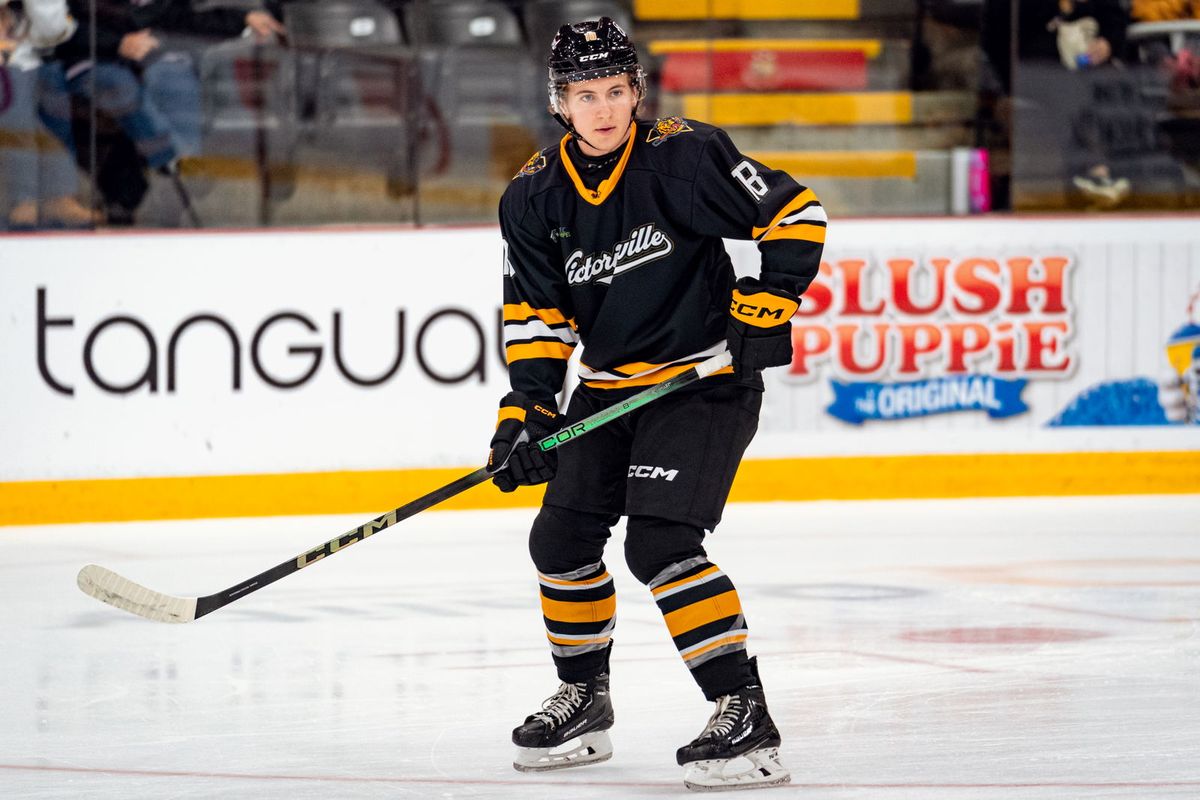 Victoriaville Tigres at Drummondville Voltigeurs at Centre Marcel Dionne
