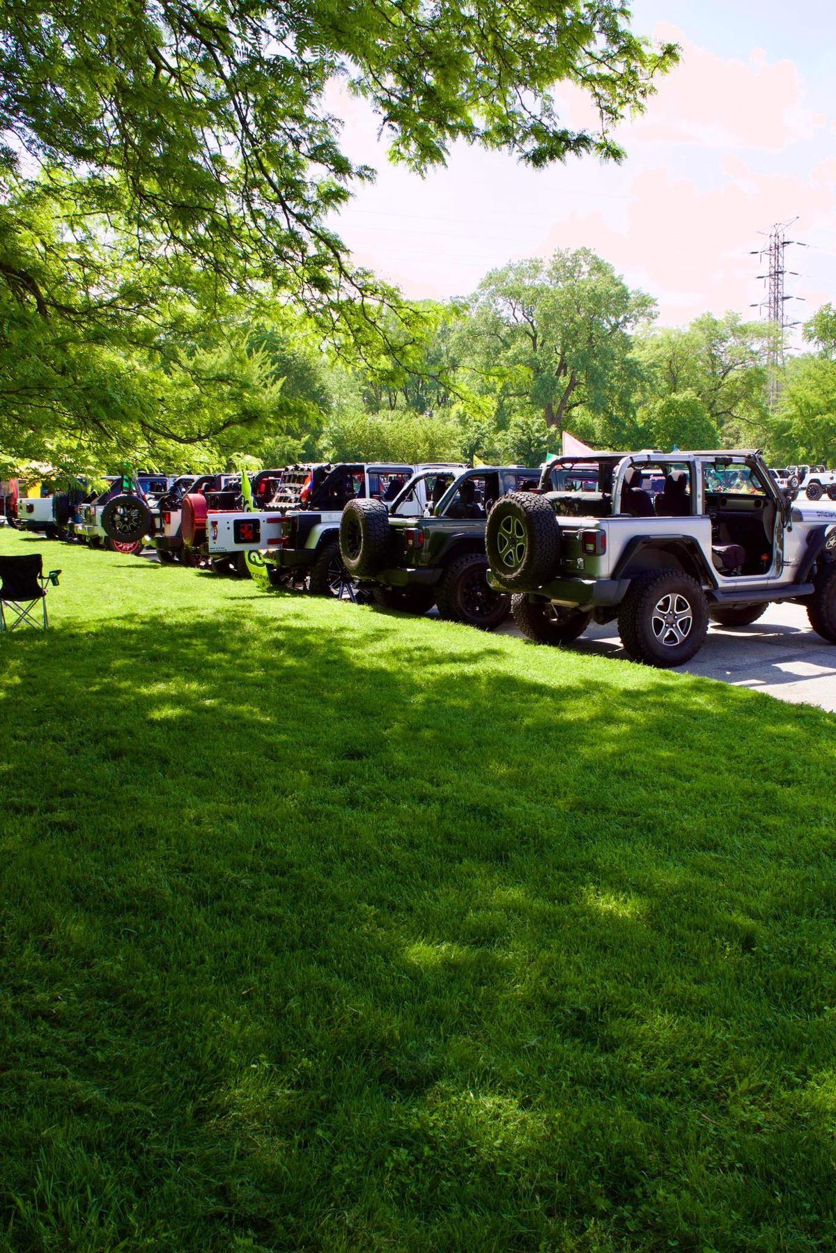 Go Top Less Jeeps ,meet,greet,cruize