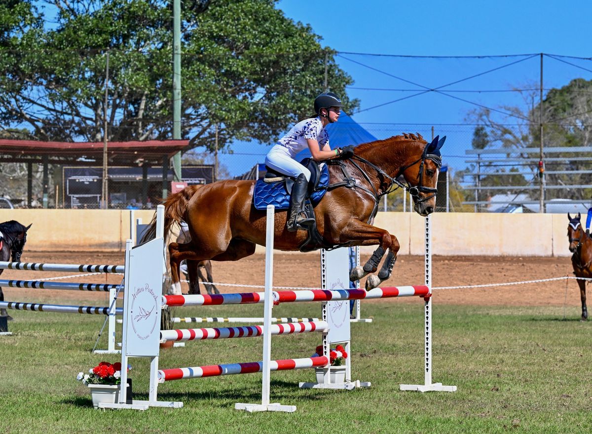 October weekend of showjumping 