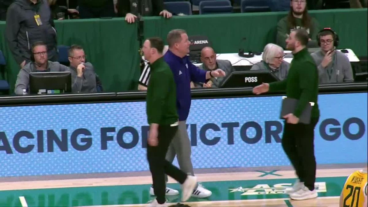 Siena Saints at Holy Cross Crusaders Mens Basketball