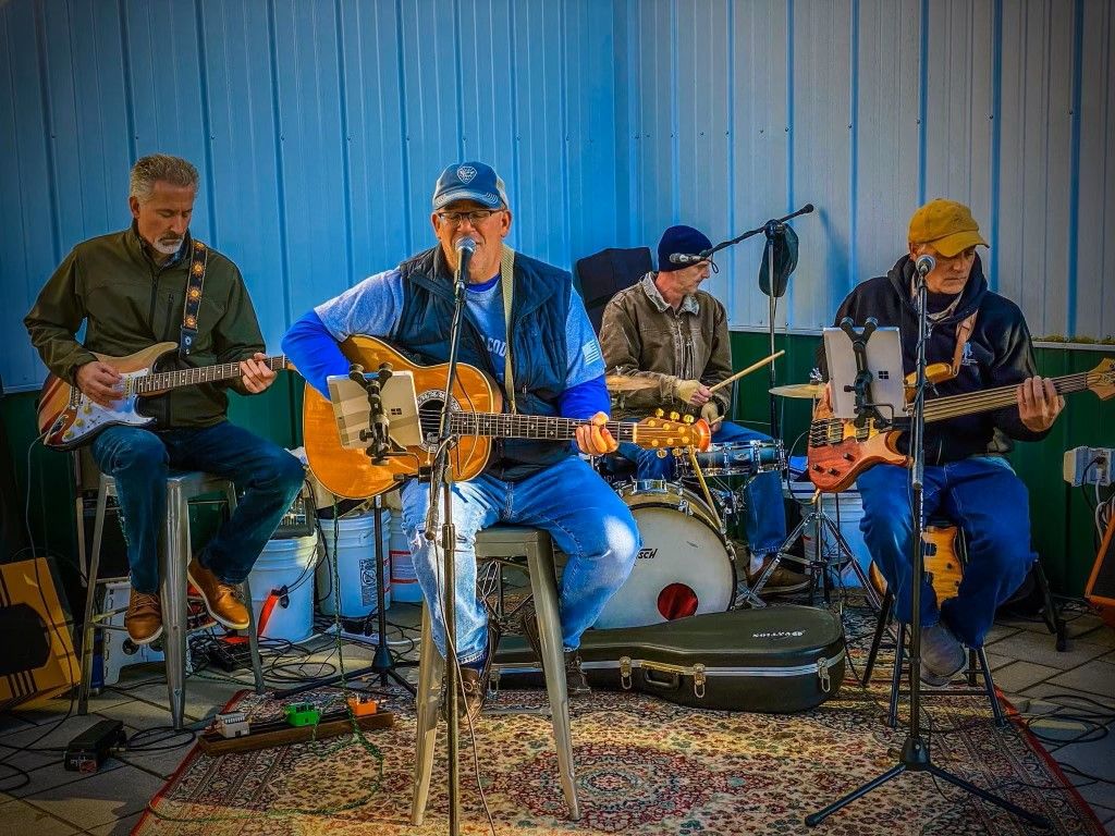 The Holcomb Hill Billy\u2019s At 2nd Home Restaurant\/Lounge