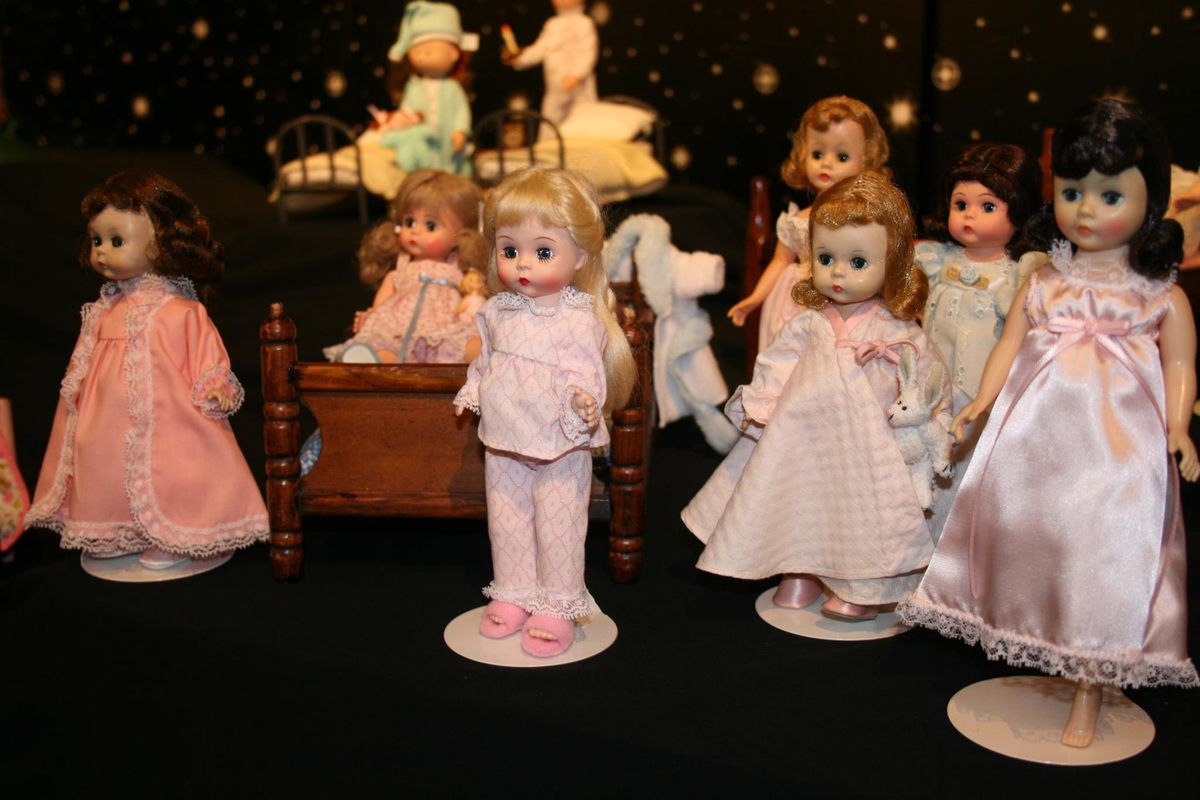 DOLL & TOY SHOW