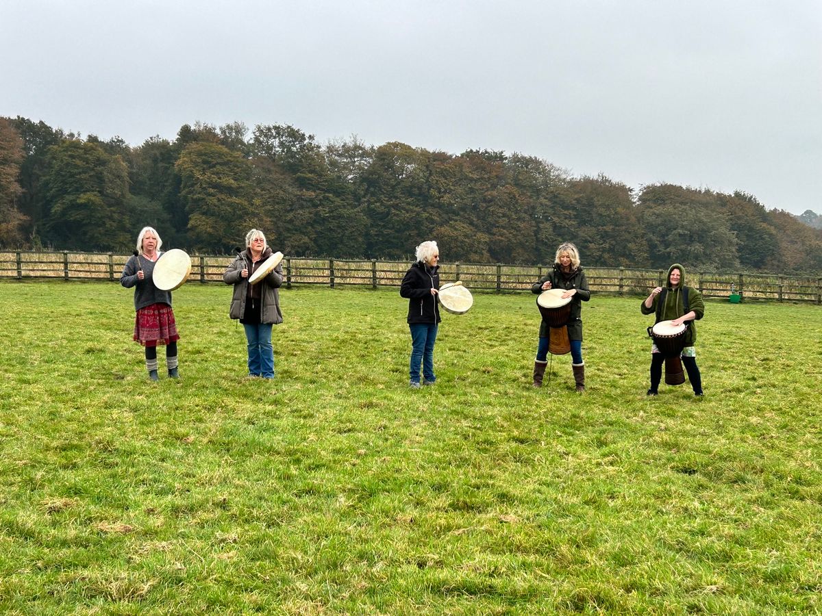 Drumming circle - in nature in the presence of horses