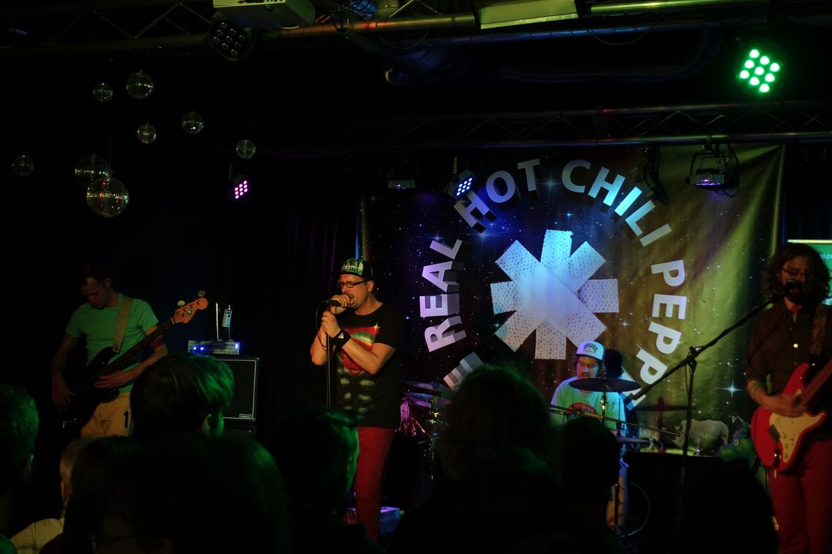 The Real Hot Chili Peppers ( Red Hot Chili Peppers Cover ) live im S\u00fcdrock