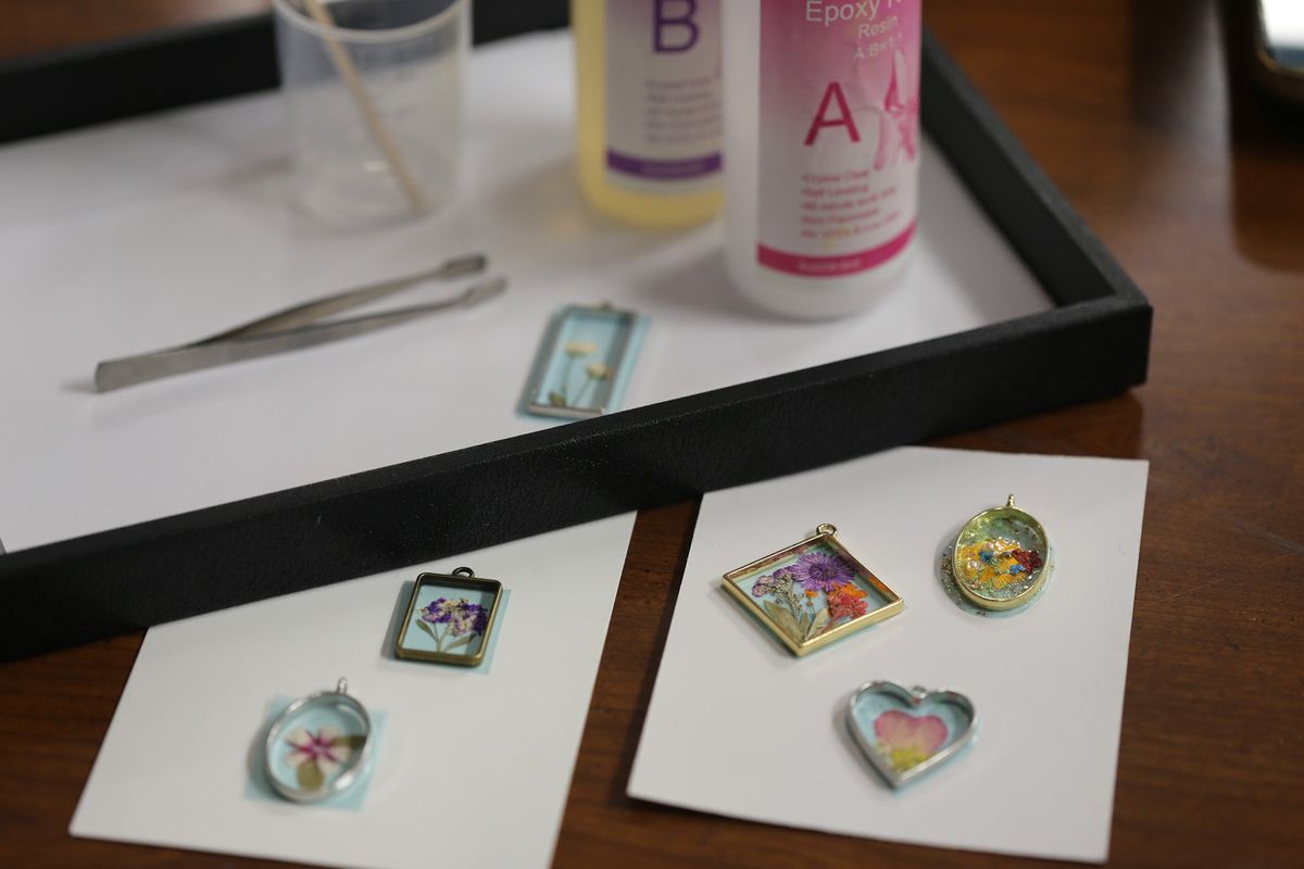 Resin Jewelry Workshop - Make a Resin Pendant