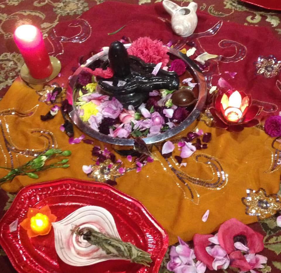 Seasonal Puja: Yoni Lingam Puja of the 5 offerings to honour Sacred ...