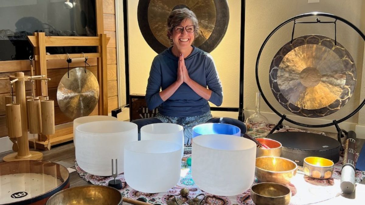 USA, Colorado Springs, Colorado - Sound Healing With Crystal Singing Bowls