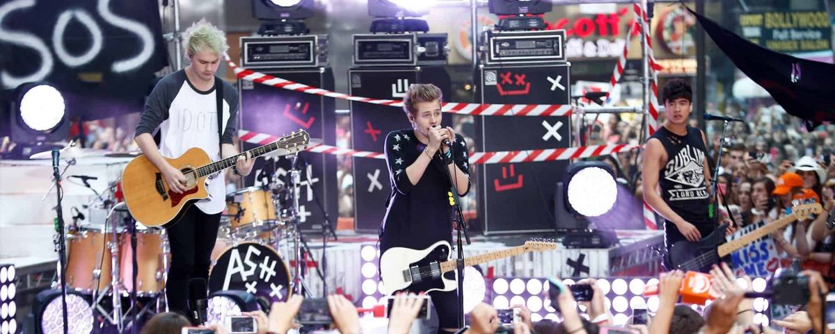 5 Seconds of Summer at Moda Center