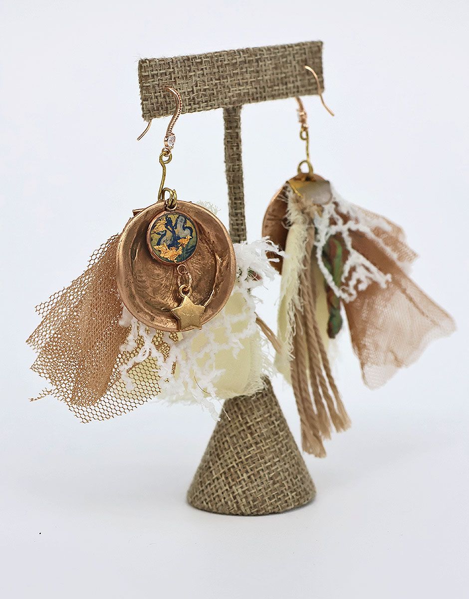  2-Hour Wine Down Wednesday Workshop: Fiber Art Jewelry 