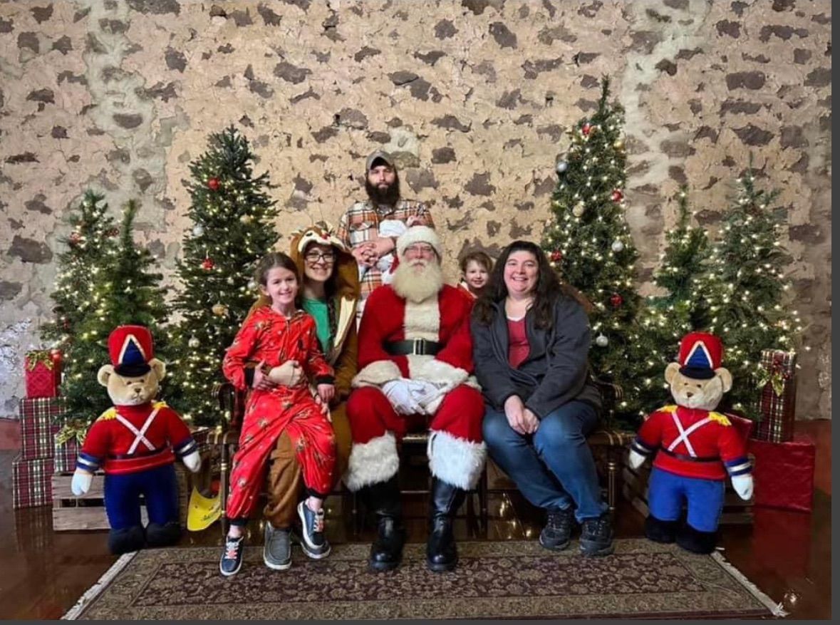 9th annual Santa meet and greet (pets welcome)