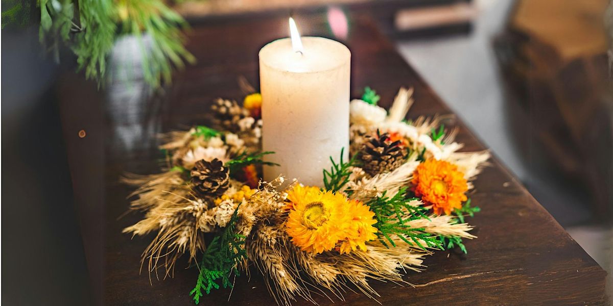 Crafts & Cocktails: Candle Wreath Workshop