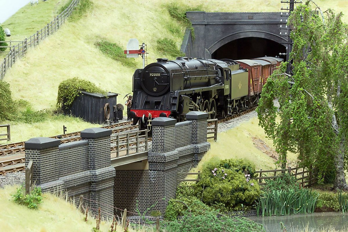 Hillingdon Railway Modellers - Test Track Open Day \u2013 Saturday 5th April 2025