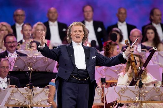 Andr\u00e9 Rieu live in Sofia