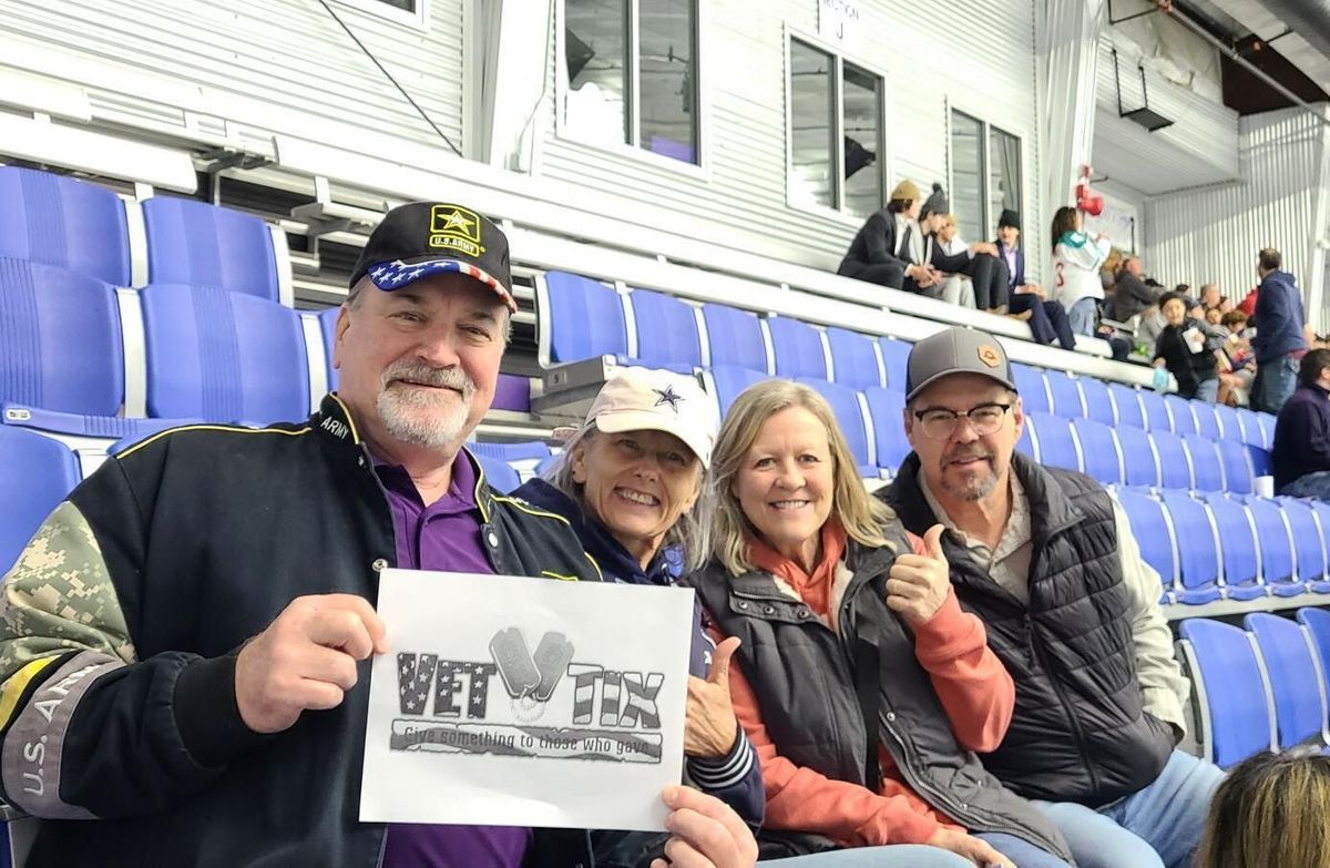 Lone Star Brahmas at Shreveport Mudbugs