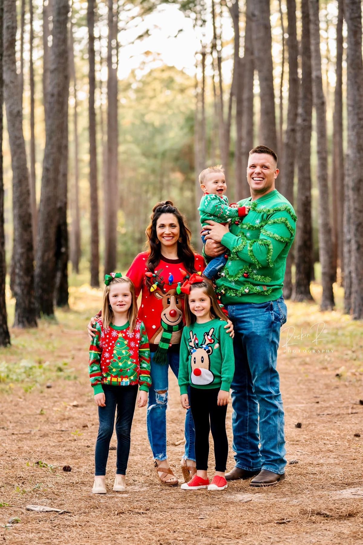 Christmas in the Forest Mini Sessions