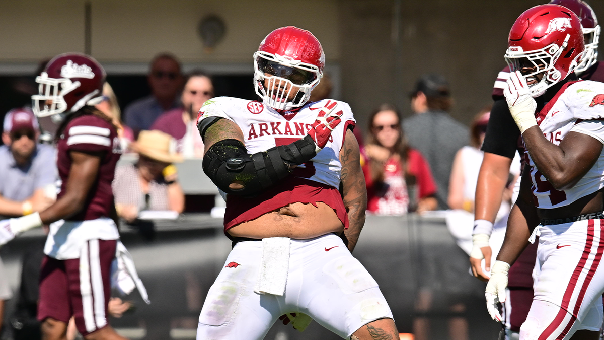 Parking Mississippi State Bulldogs at Arkansas Razorbacks Football