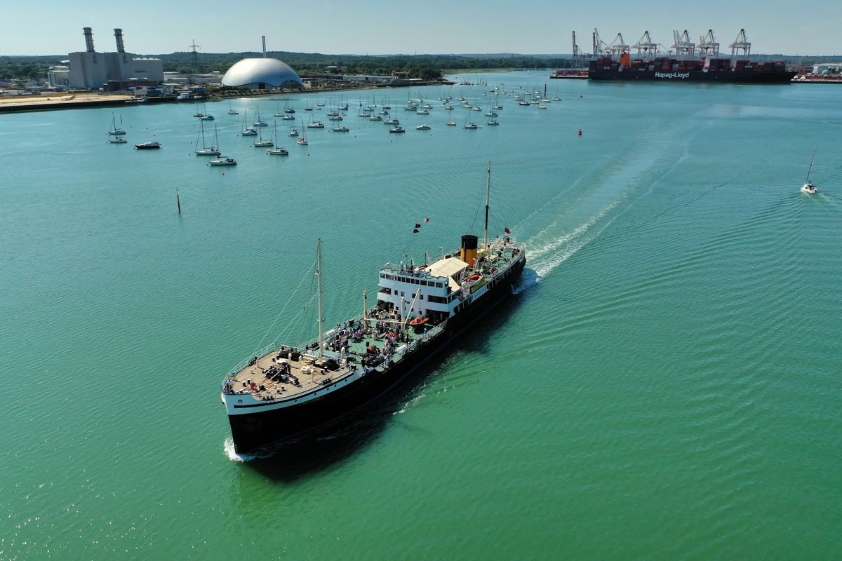 Steamship Shieldhall: Steam the Solent and see the cruise ships depart