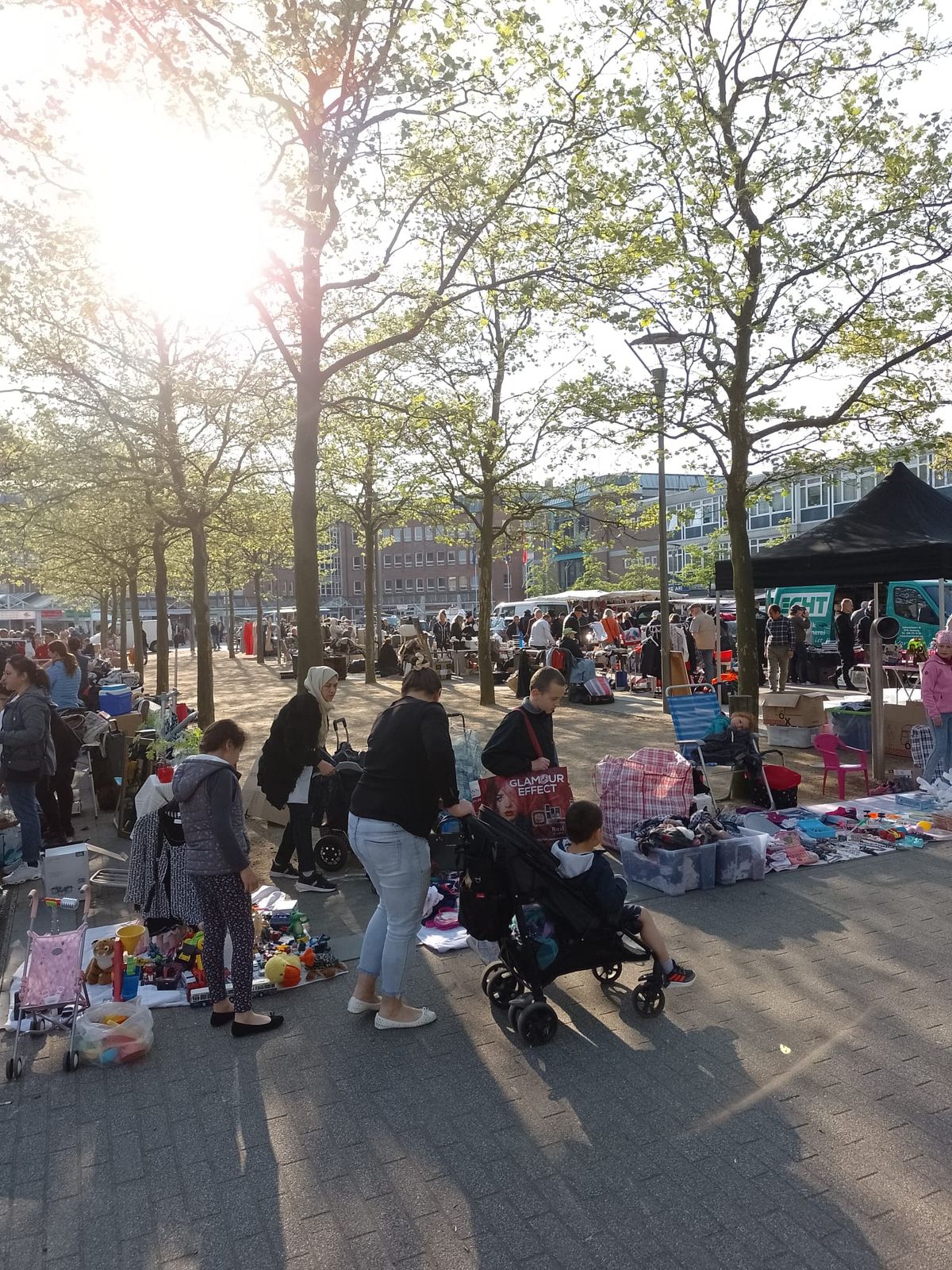 Flohmarkt Glinder Marktplatz