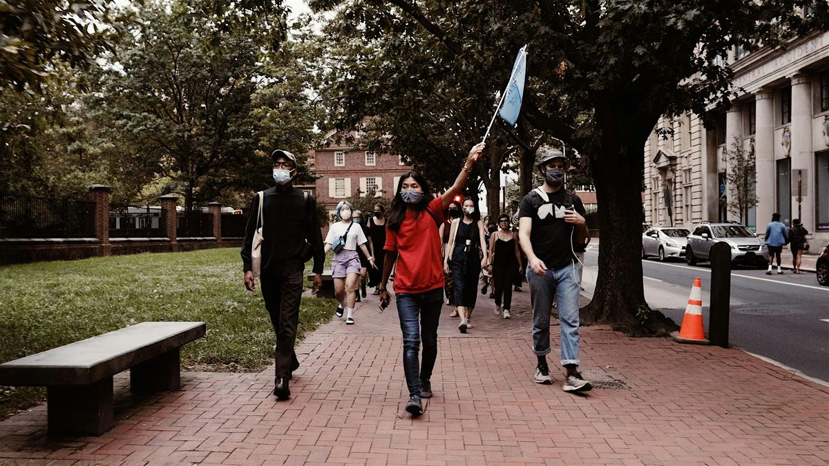 Performance: Keep Their Heads Ringin\u2019