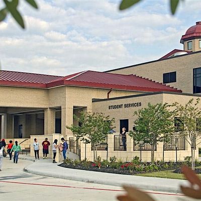 Lone Star College-NH: Community Connections