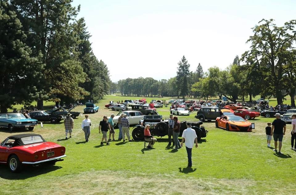 Gathering at The Oaks Car Show, Rogue Valley Country Club, Medford, 11