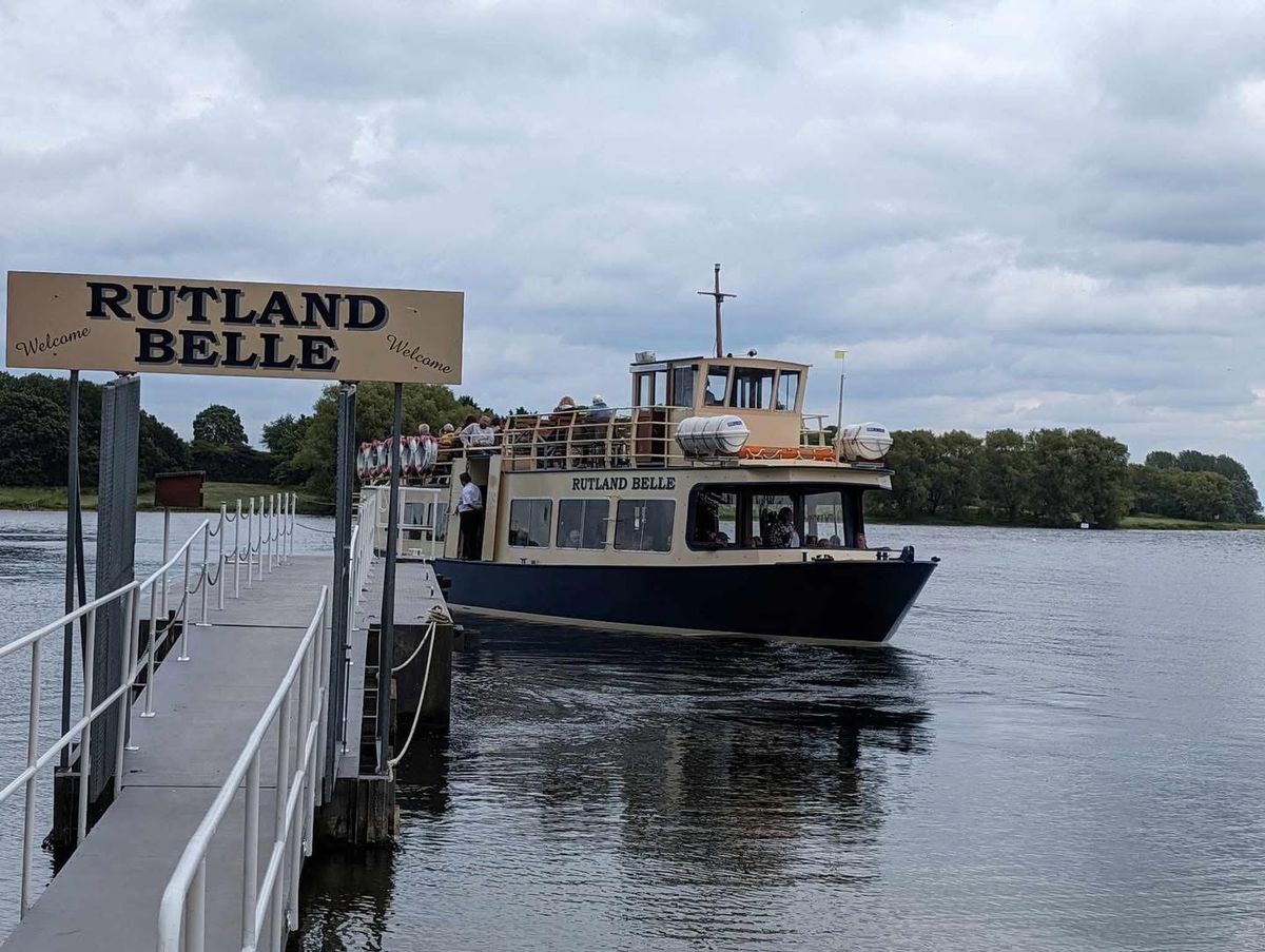 Coach trip to Stamford and Rutland Water with Boat Cruise 