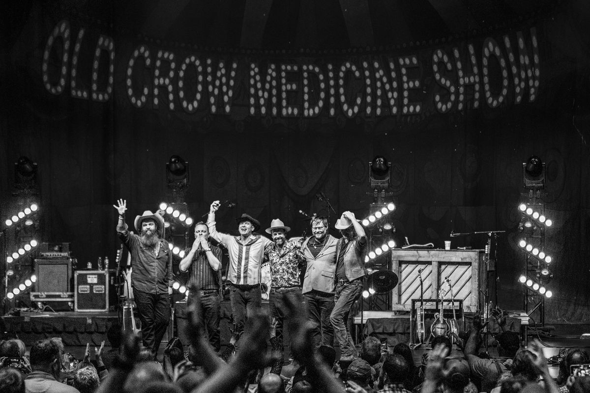 Turnpike Troubadours with Old Crow Medicine Show