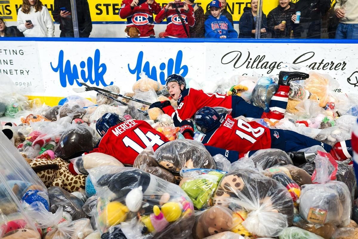 Parking Windsor Spitfires at Brantford Bulldogs