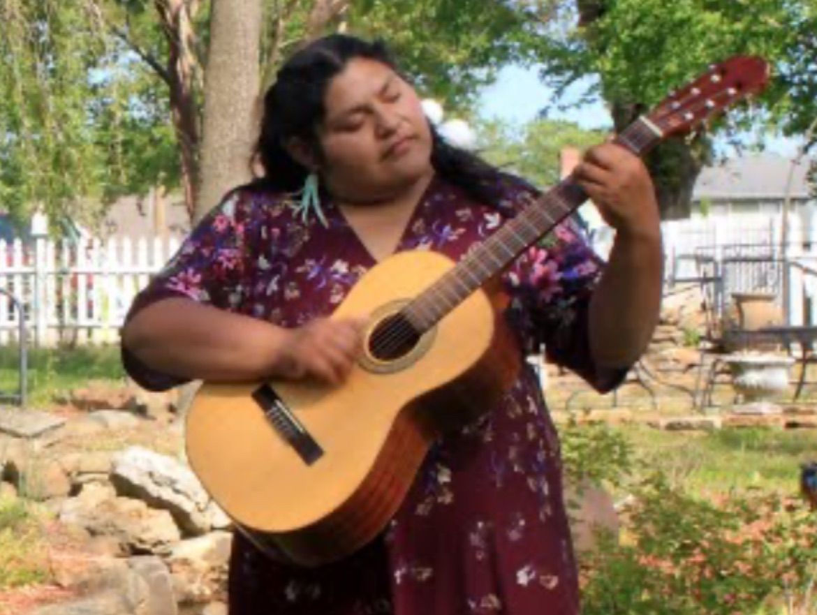 Carolina Mendoza: Voice of The Mountain at The Shoe Tree!