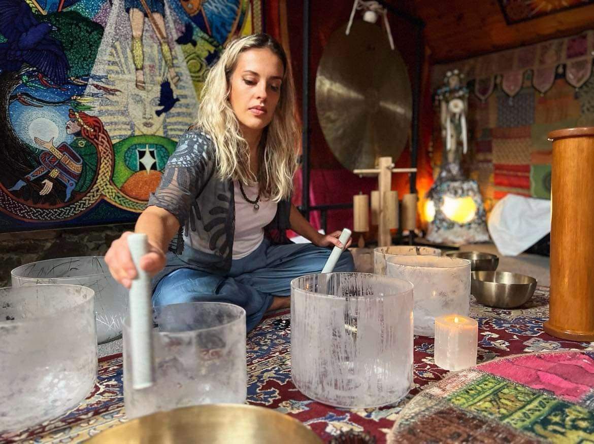 Sound Therapy with Quartz Crystal Singing Bowls