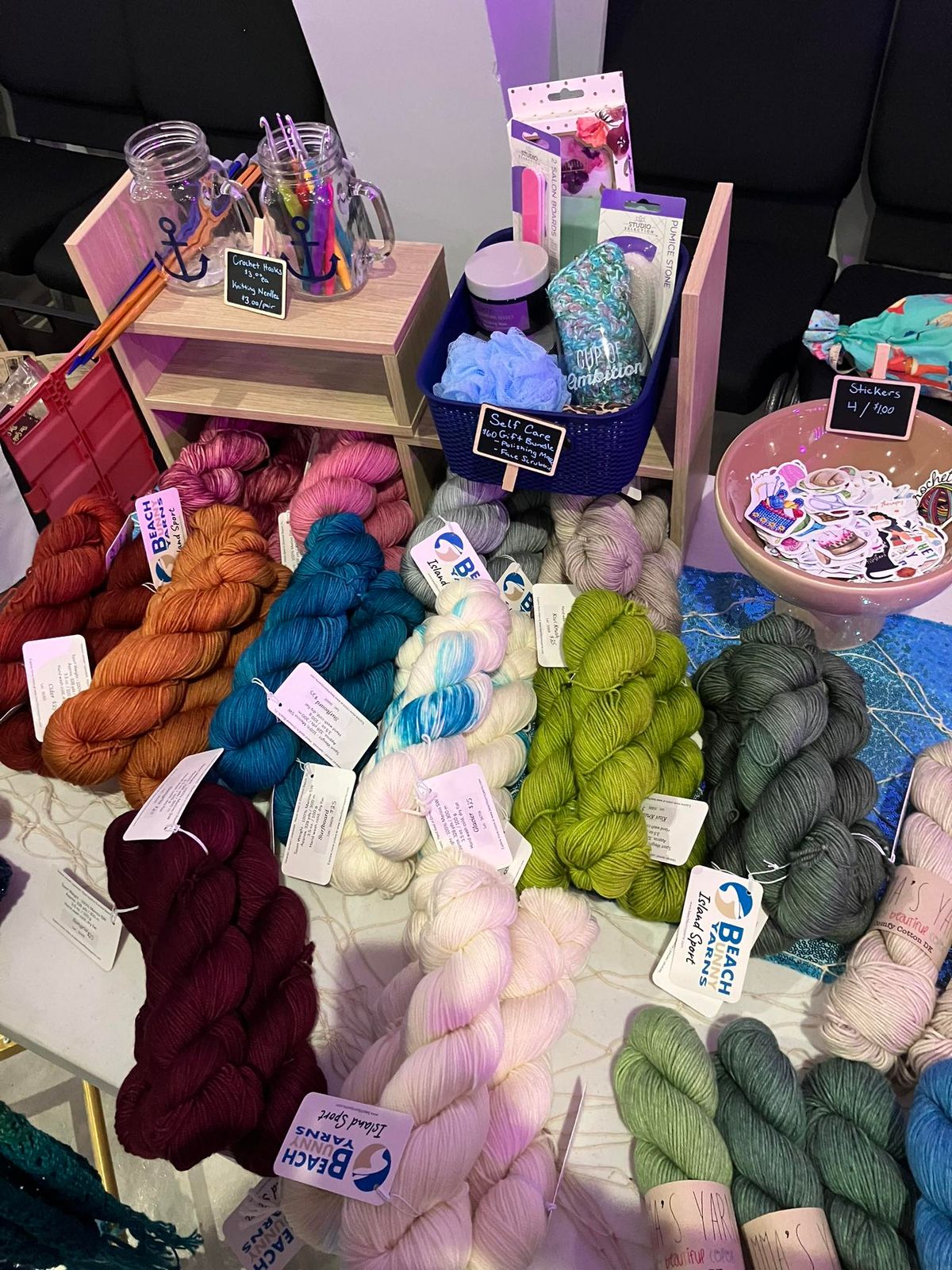 Mobile Yarn Shop at Tavares Fall Pet & Craft Show