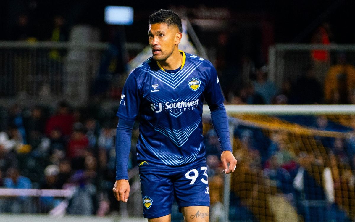 Parking Sacramento Republic FC at El Paso Locomotive FC