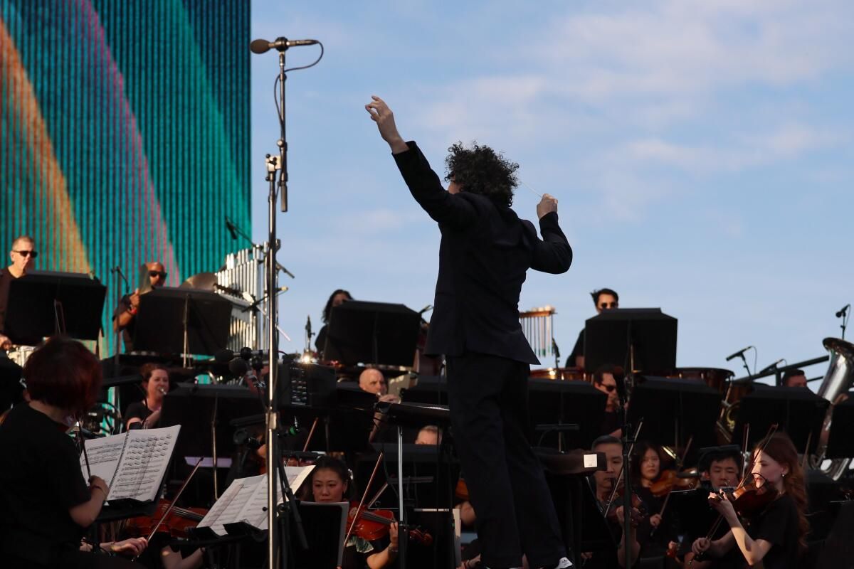 Los Angeles Philharmonic: Gustavo Dudamel - Sierra & Strauss