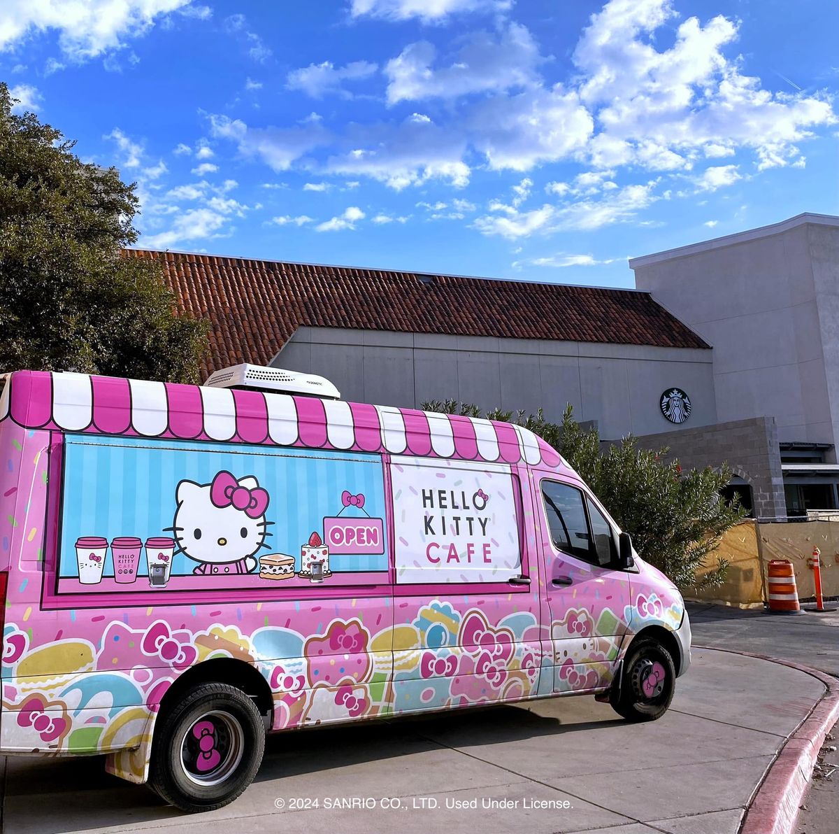 Hello Kitty Cafe Truck Central - El Paso Appearance