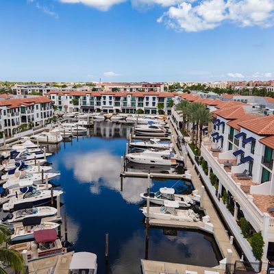 Naples Bay Resort & Marina