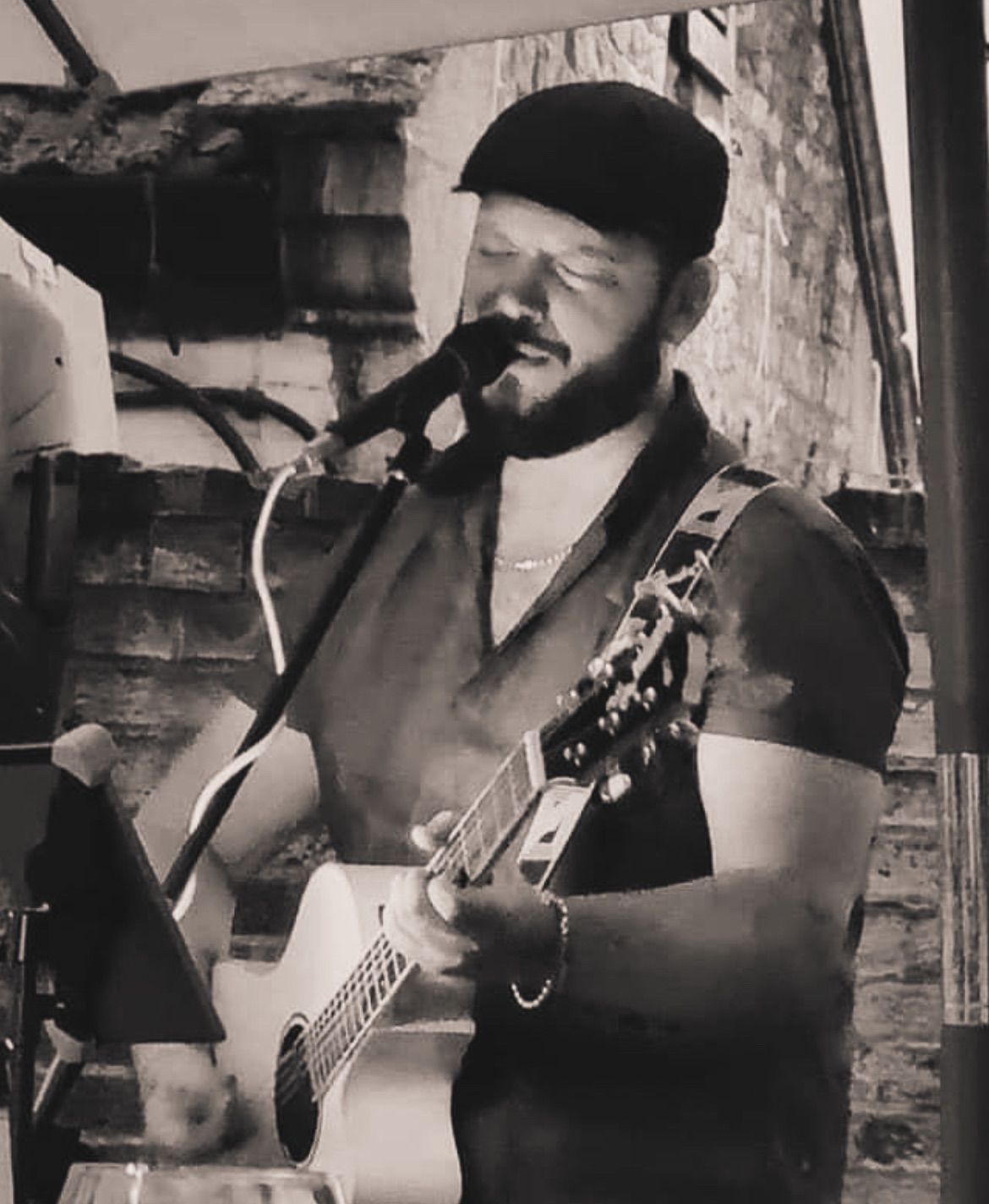 CJ HATT \ud83c\udfa4 Live Acoustic Singer