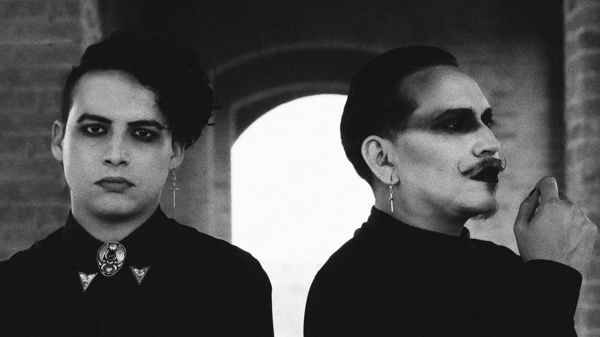 Twin Tribes in Bogot\u00e1