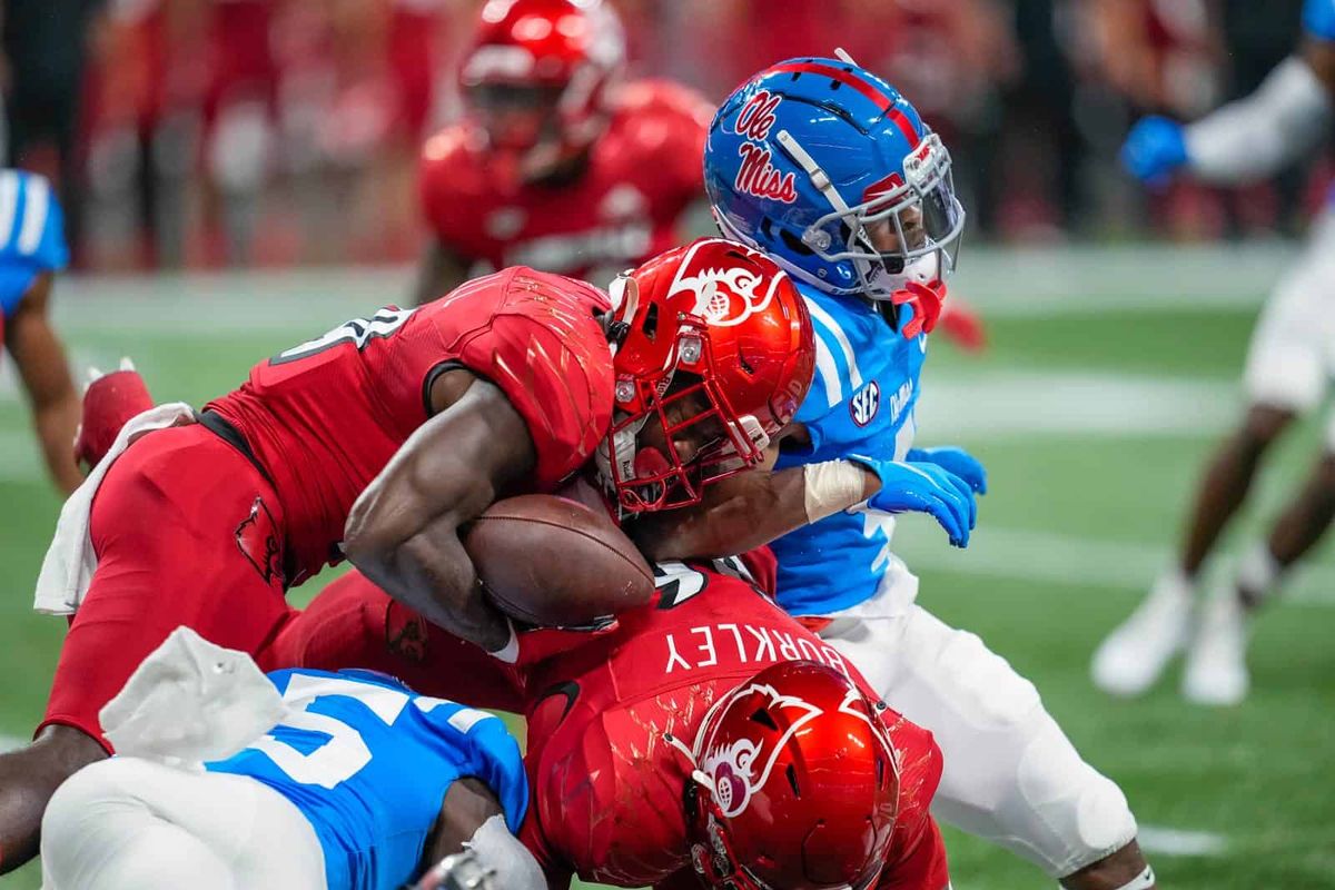 Music City Kickoff: Louisville Cardinals vs. Mississippi Rebels