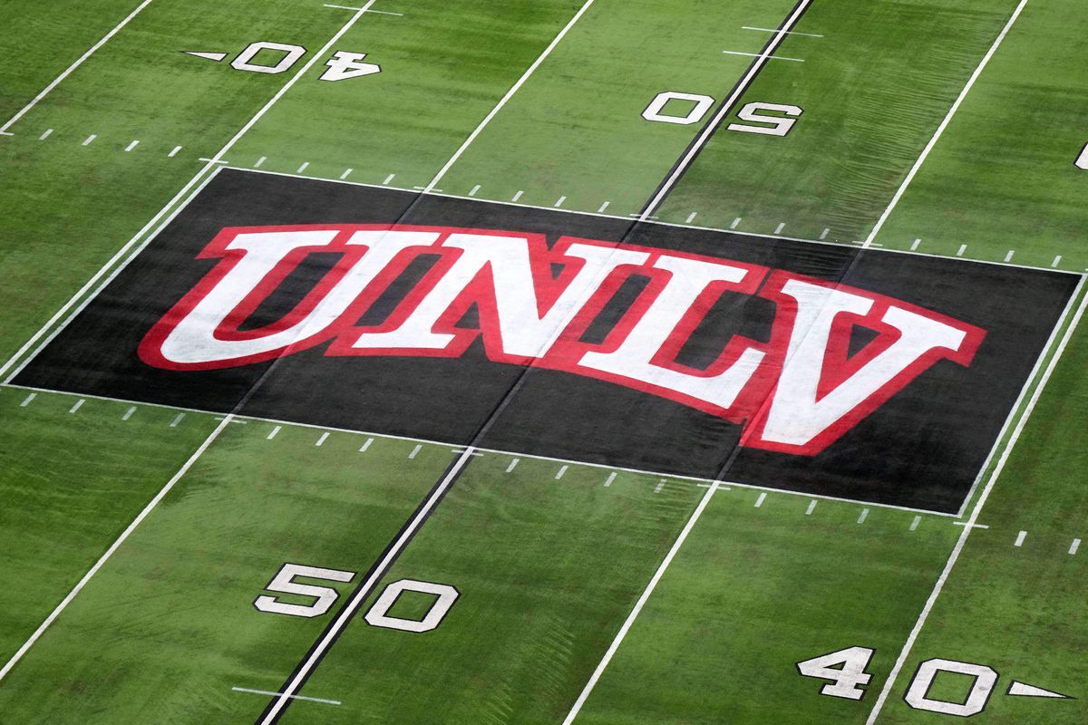 Syracuse Orange at UNLV Rebels Football