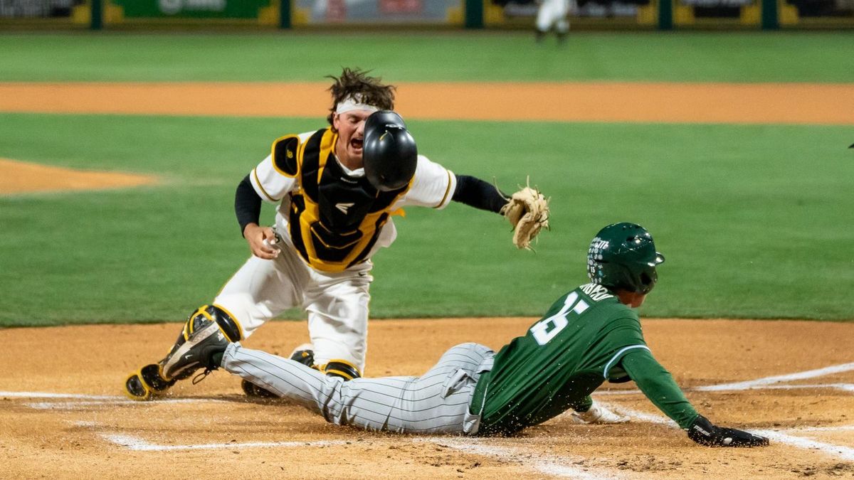 Parking UC Irvine Anteaters at Long Beach State Womens Basketball