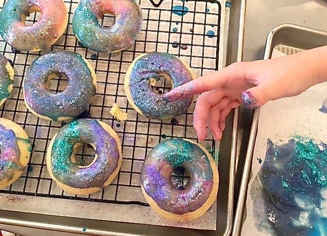 Galaxy Donuts Class (Ages 2-8 w\/ Caregiver)