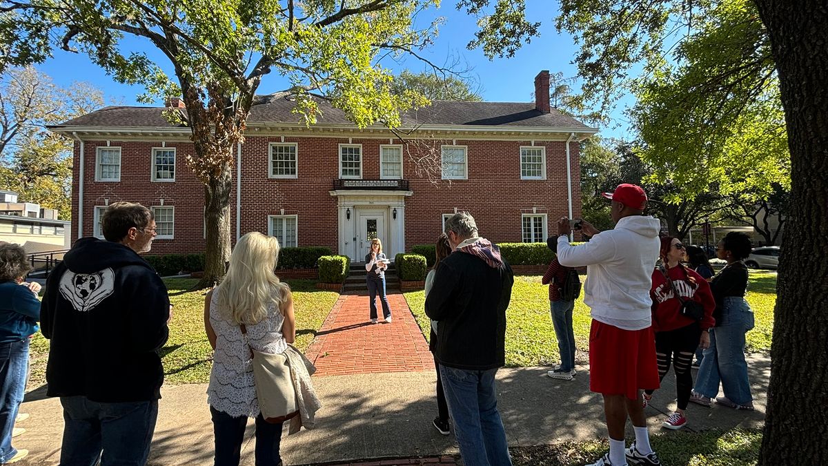 Montrose Walking Tour